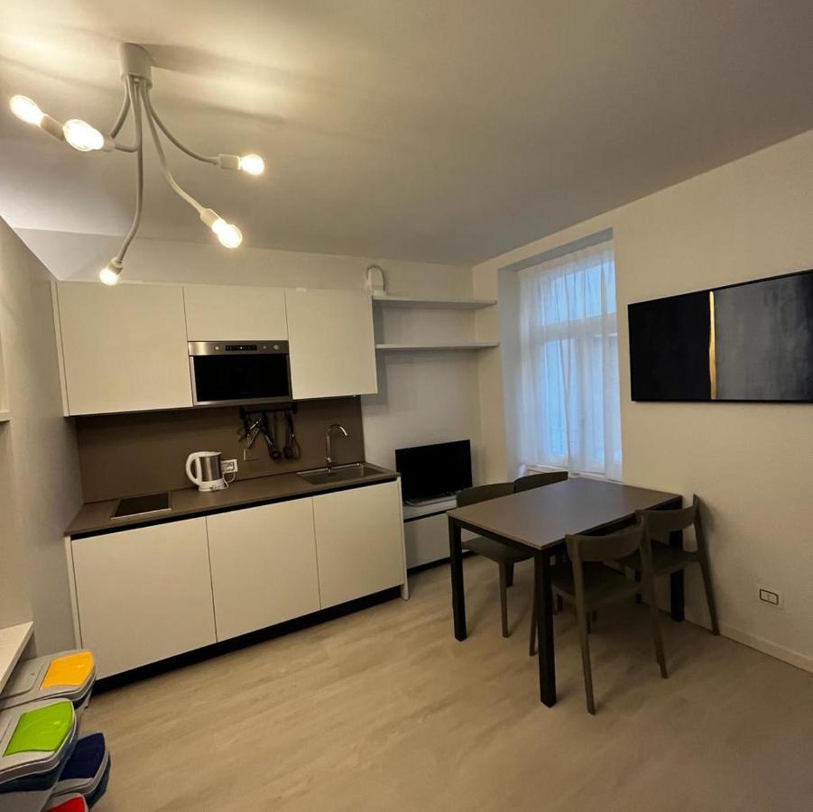 Smart Apartments Palazzo Mazzini Роверето Екстер'єр фото
