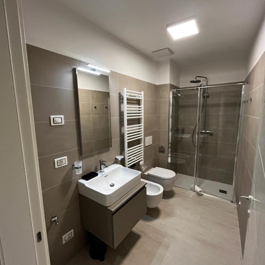 Smart Apartments Palazzo Mazzini Роверето Екстер'єр фото